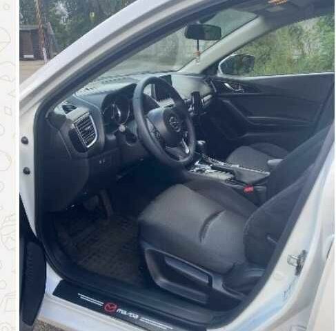 Білий Мазда 3, об'ємом двигуна 1.5 л та пробігом 115 тис. км за 14309 $, фото 10 на Automoto.ua