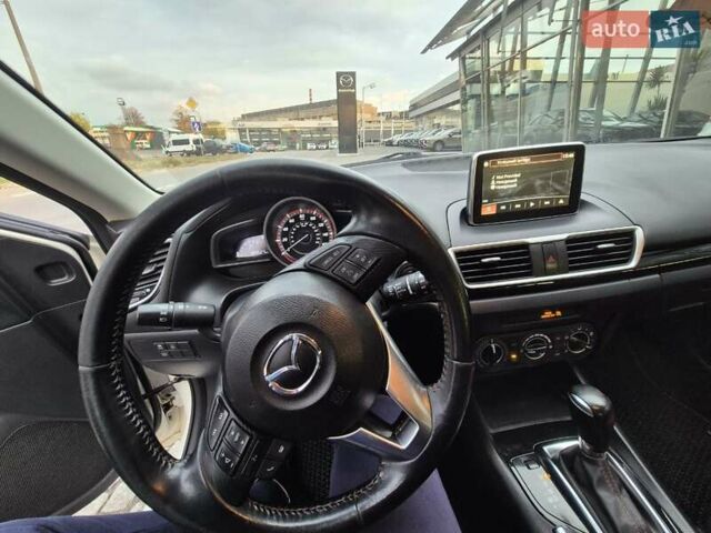 Белый Мазда 3, объемом двигателя 2 л и пробегом 199 тыс. км за 10999 $, фото 10 на Automoto.ua