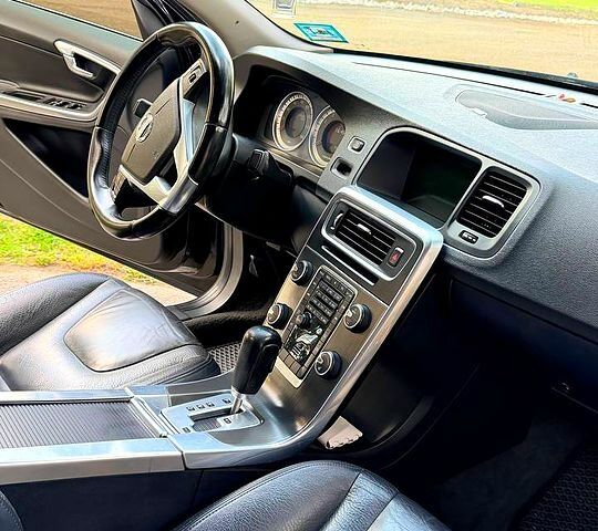 Белый Мазда 3, объемом двигателя 2 л и пробегом 201 тыс. км за 9599 $, фото 10 на Automoto.ua