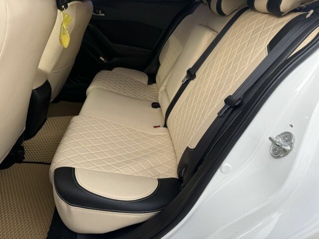 Белый Мазда 3, объемом двигателя 2 л и пробегом 201 тыс. км за 9538 $, фото 6 на Automoto.ua