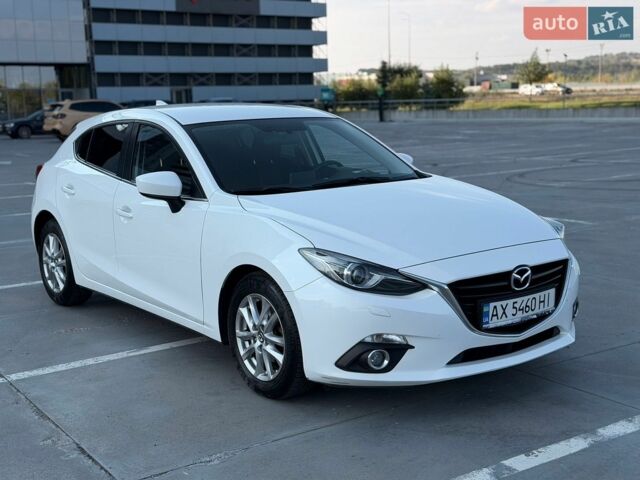 Белый Мазда 3, объемом двигателя 1.5 л и пробегом 86 тыс. км за 13500 $, фото 1 на Automoto.ua