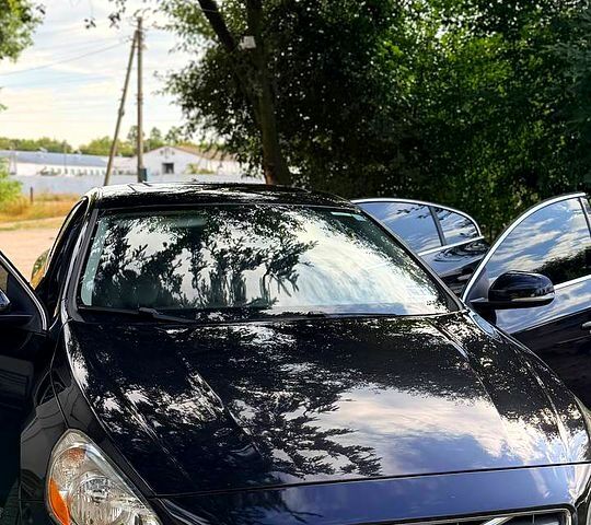 Белый Мазда 3, объемом двигателя 2 л и пробегом 201 тыс. км за 9599 $, фото 5 на Automoto.ua
