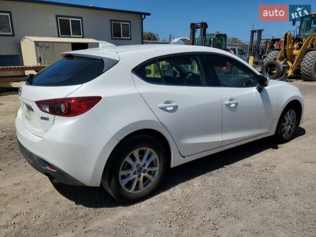 Белый Мазда 3, объемом двигателя 2 л и пробегом 81 тыс. км за 2600 $, фото 2 на Automoto.ua