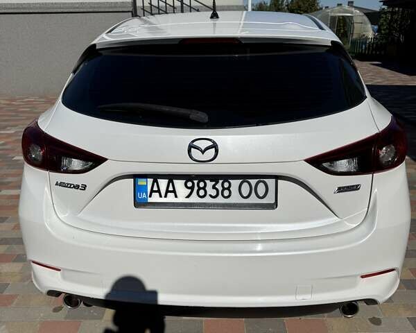Белый Мазда 3, объемом двигателя 2.49 л и пробегом 103 тыс. км за 13250 $, фото 7 на Automoto.ua