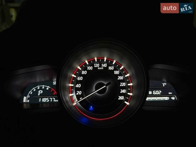 Белый Мазда 3, объемом двигателя 1.5 л и пробегом 120 тыс. км за 15000 $, фото 2 на Automoto.ua