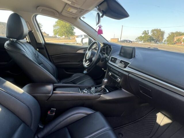 Белый Мазда 3, объемом двигателя 2 л и пробегом 154 тыс. км за 14950 $, фото 6 на Automoto.ua