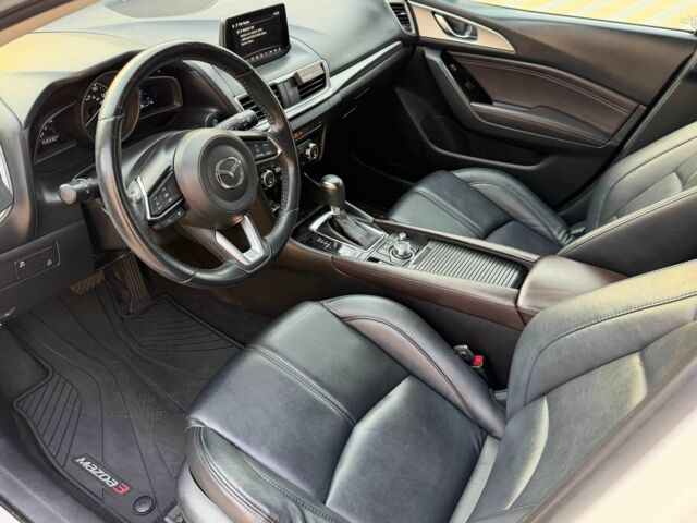 Білий Мазда 3, об'ємом двигуна 2 л та пробігом 159 тис. км за 12243 $, фото 11 на Automoto.ua