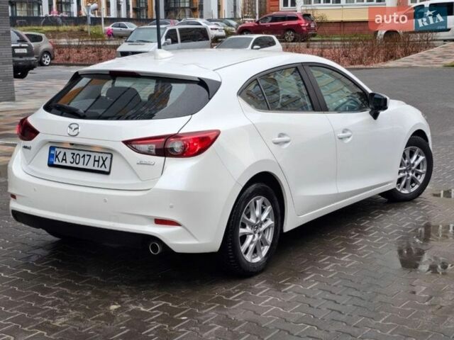 Белый Мазда 3, объемом двигателя 1.5 л и пробегом 54 тыс. км за 14499 $, фото 5 на Automoto.ua