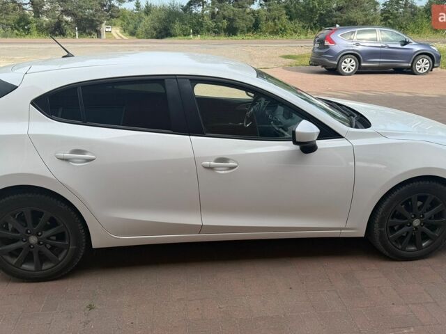 Белый Мазда 3, объемом двигателя 2 л и пробегом 96 тыс. км за 12000 $, фото 5 на Automoto.ua