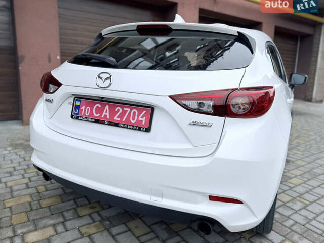 Белый Мазда 3, объемом двигателя 2.5 л и пробегом 139 тыс. км за 15500 $, фото 21 на Automoto.ua
