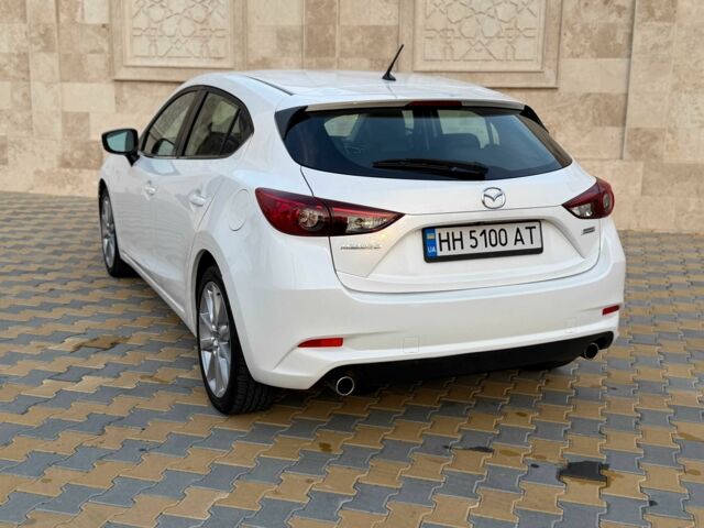 Білий Мазда 3, об'ємом двигуна 2 л та пробігом 159 тис. км за 12243 $, фото 5 на Automoto.ua