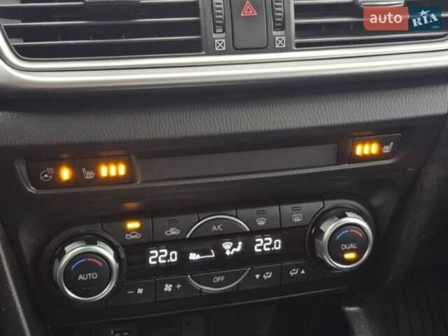 Белый Мазда 3, объемом двигателя 1.5 л и пробегом 54 тыс. км за 14499 $, фото 41 на Automoto.ua