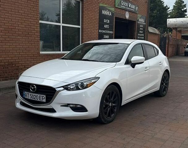 Белый Мазда 3, объемом двигателя 2 л и пробегом 96 тыс. км за 12000 $, фото 1 на Automoto.ua