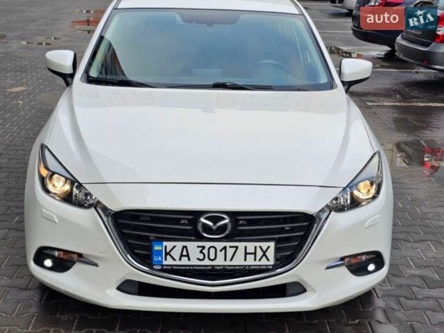 Белый Мазда 3, объемом двигателя 1.5 л и пробегом 54 тыс. км за 14499 $, фото 1 на Automoto.ua