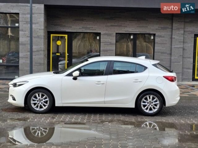 Белый Мазда 3, объемом двигателя 1.5 л и пробегом 54 тыс. км за 14499 $, фото 12 на Automoto.ua