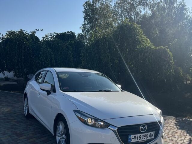 Белый Мазда 3, объемом двигателя 2 л и пробегом 154 тыс. км за 14950 $, фото 3 на Automoto.ua