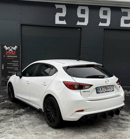 Белый Мазда 3, объемом двигателя 2.49 л и пробегом 91 тыс. км за 12800 $, фото 3 на Automoto.ua