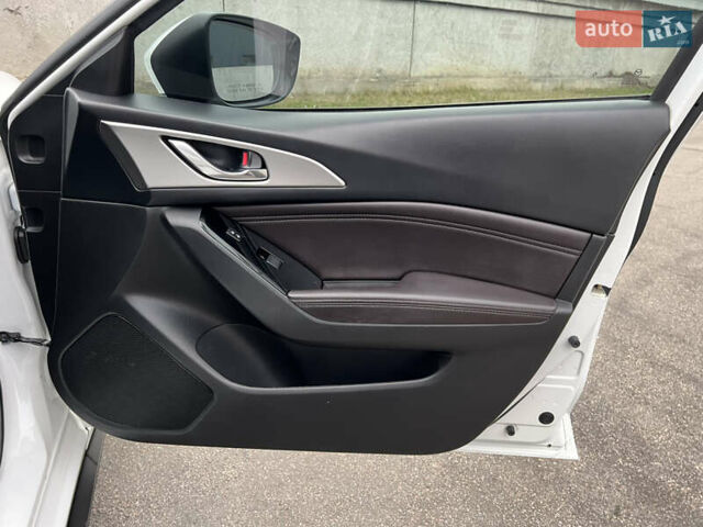 Белый Мазда 3, объемом двигателя 2.49 л и пробегом 91 тыс. км за 11999 $, фото 20 на Automoto.ua