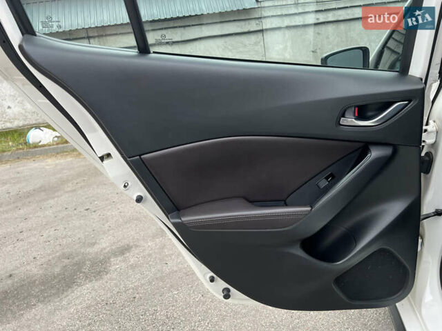 Белый Мазда 3, объемом двигателя 2.49 л и пробегом 91 тыс. км за 11999 $, фото 16 на Automoto.ua