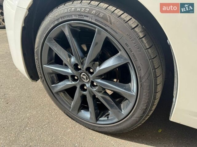 Білий Мазда 3, об'ємом двигуна 2.49 л та пробігом 71 тис. км за 15000 $, фото 20 на Automoto.ua