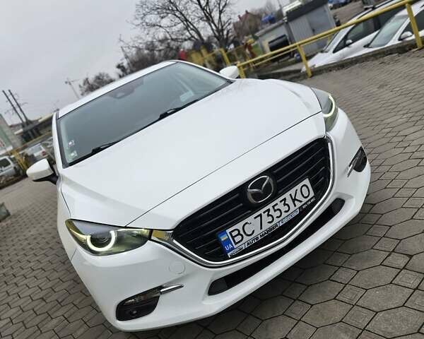 Белый Мазда 3, объемом двигателя 2.5 л и пробегом 84 тыс. км за 13500 $, фото 2 на Automoto.ua