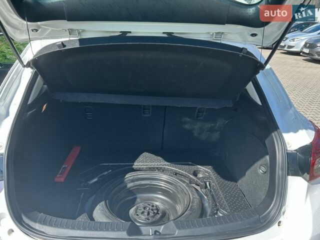 Белый Мазда 3, объемом двигателя 2.49 л и пробегом 102 тыс. км за 12500 $, фото 15 на Automoto.ua