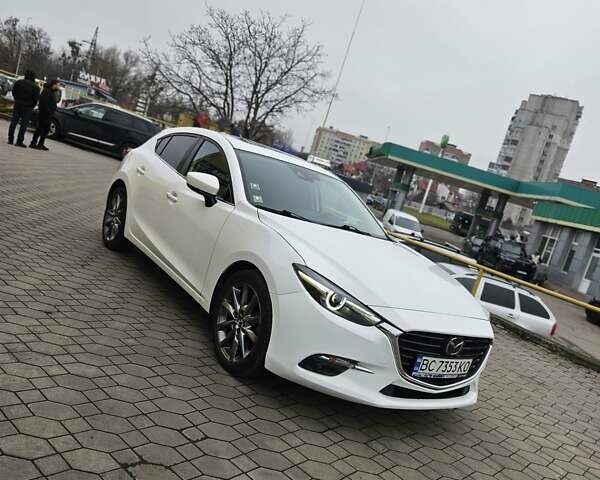 Белый Мазда 3, объемом двигателя 2.5 л и пробегом 84 тыс. км за 13500 $, фото 3 на Automoto.ua