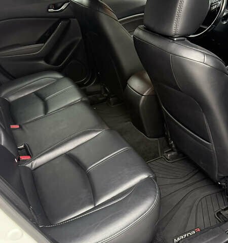 Белый Мазда 3, объемом двигателя 2.49 л и пробегом 91 тыс. км за 12800 $, фото 20 на Automoto.ua