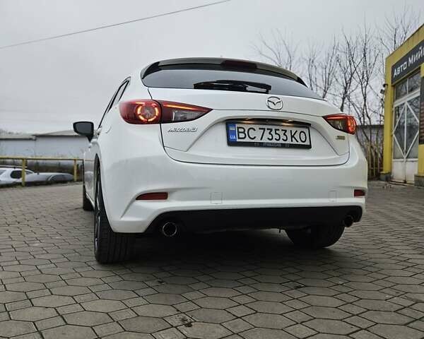 Белый Мазда 3, объемом двигателя 2.5 л и пробегом 84 тыс. км за 13500 $, фото 6 на Automoto.ua