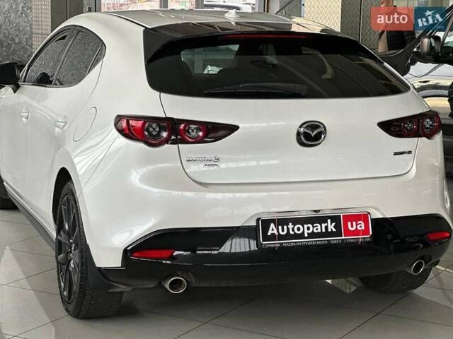 Белый Мазда 3, объемом двигателя 2.5 л и пробегом 57 тыс. км за 16440 $, фото 7 на Automoto.ua