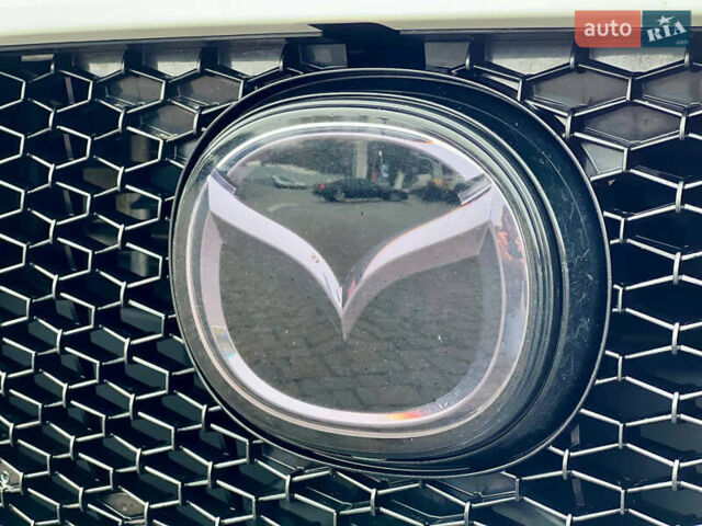 Белый Мазда 3, объемом двигателя 2.5 л и пробегом 81 тыс. км за 16200 $, фото 48 на Automoto.ua