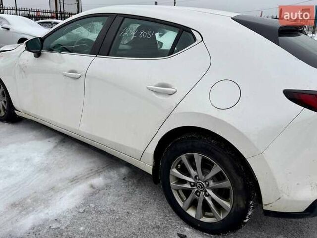 Білий Мазда 3, об'ємом двигуна 2.5 л та пробігом 93 тис. км за 10100 $, фото 12 на Automoto.ua