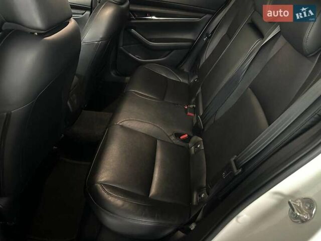 Белый Мазда 3, объемом двигателя 2.5 л и пробегом 57 тыс. км за 16440 $, фото 14 на Automoto.ua