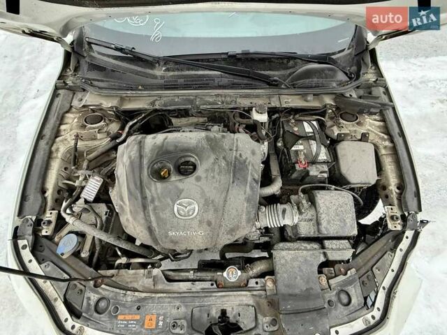 Білий Мазда 3, об'ємом двигуна 2.5 л та пробігом 93 тис. км за 10100 $, фото 25 на Automoto.ua
