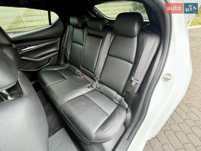 Білий Мазда 3, об'ємом двигуна 2.5 л та пробігом 81 тис. км за 16300 $, фото 15 на Automoto.ua