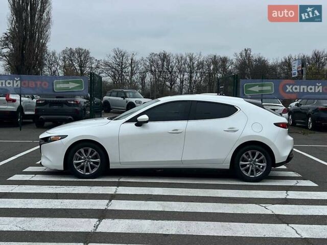 Білий Мазда 3, об'ємом двигуна 2.49 л та пробігом 85 тис. км за 15000 $, фото 7 на Automoto.ua