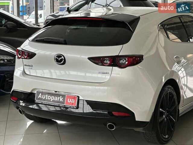 Белый Мазда 3, объемом двигателя 2.5 л и пробегом 57 тыс. км за 16440 $, фото 4 на Automoto.ua