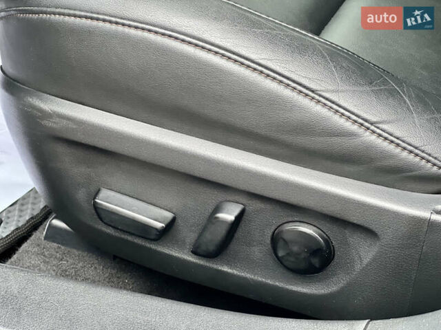 Білий Мазда 3, об'ємом двигуна 2.5 л та пробігом 81 тис. км за 16300 $, фото 9 на Automoto.ua