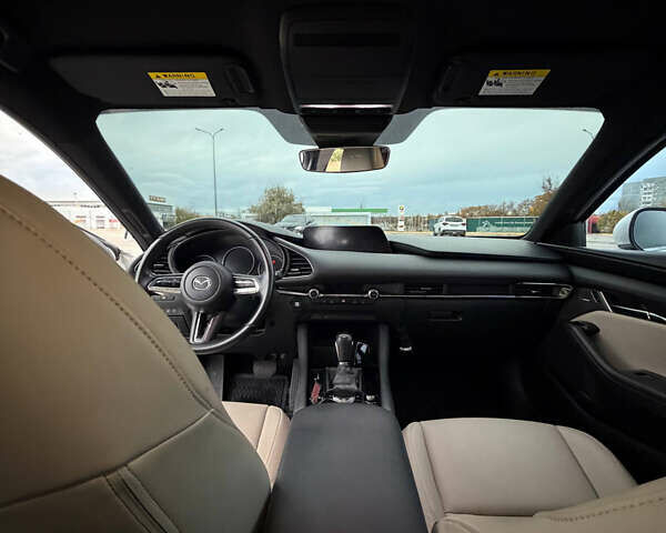 Білий Мазда 3, об'ємом двигуна 2.5 л та пробігом 143 тис. км за 16000 $, фото 10 на Automoto.ua