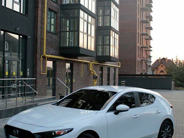 Білий Мазда 3, об'ємом двигуна 2.5 л та пробігом 14 тис. км за 16700 $, фото 5 на Automoto.ua
