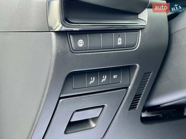 Білий Мазда 3, об'ємом двигуна 2.5 л та пробігом 81 тис. км за 16300 $, фото 19 на Automoto.ua