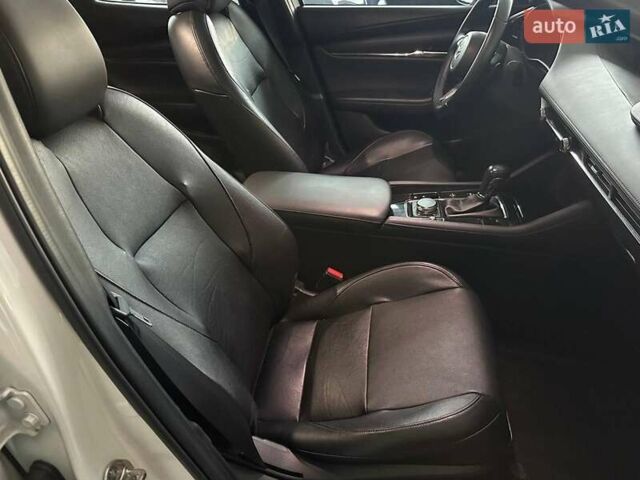 Белый Мазда 3, объемом двигателя 2.5 л и пробегом 57 тыс. км за 16440 $, фото 10 на Automoto.ua