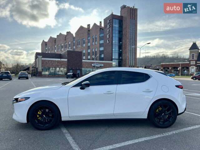 Белый Мазда 3, объемом двигателя 2.5 л и пробегом 81 тыс. км за 16200 $, фото 1 на Automoto.ua