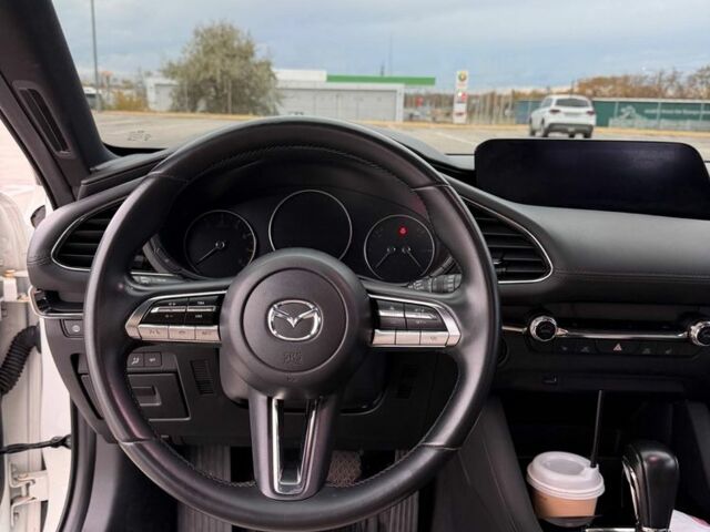 Білий Мазда 3, об'ємом двигуна 2.5 л та пробігом 143 тис. км за 16000 $, фото 5 на Automoto.ua