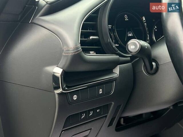 Білий Мазда 3, об'ємом двигуна 2.49 л та пробігом 85 тис. км за 15000 $, фото 9 на Automoto.ua