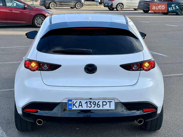 Белый Мазда 3, объемом двигателя 2.5 л и пробегом 81 тыс. км за 16200 $, фото 3 на Automoto.ua