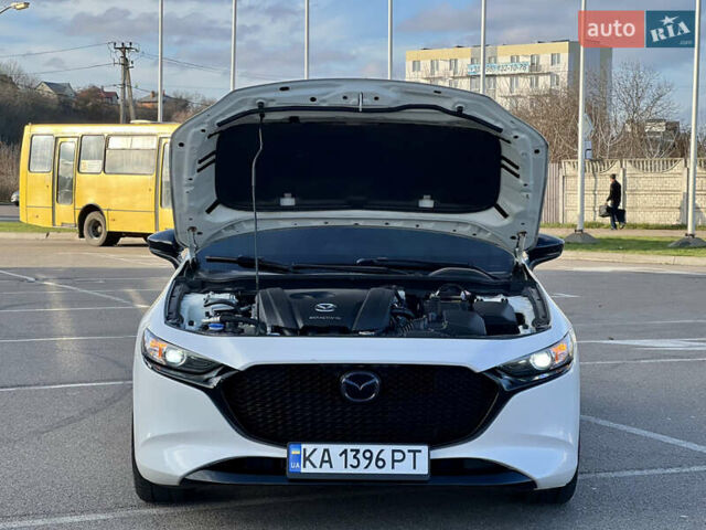 Белый Мазда 3, объемом двигателя 2.5 л и пробегом 81 тыс. км за 16200 $, фото 60 на Automoto.ua