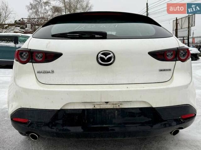 Білий Мазда 3, об'ємом двигуна 2.5 л та пробігом 93 тис. км за 10100 $, фото 13 на Automoto.ua