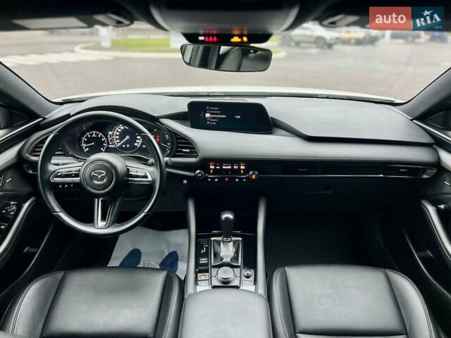 Білий Мазда 3, об'ємом двигуна 2.5 л та пробігом 81 тис. км за 16300 $, фото 13 на Automoto.ua