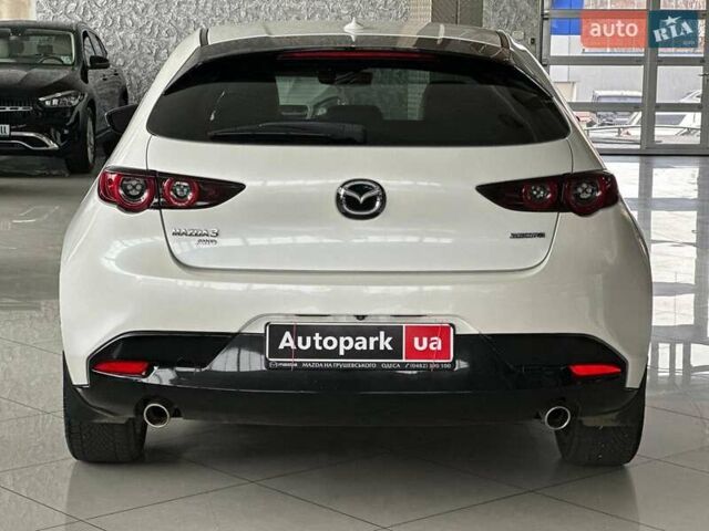 Белый Мазда 3, объемом двигателя 2.5 л и пробегом 57 тыс. км за 16440 $, фото 6 на Automoto.ua